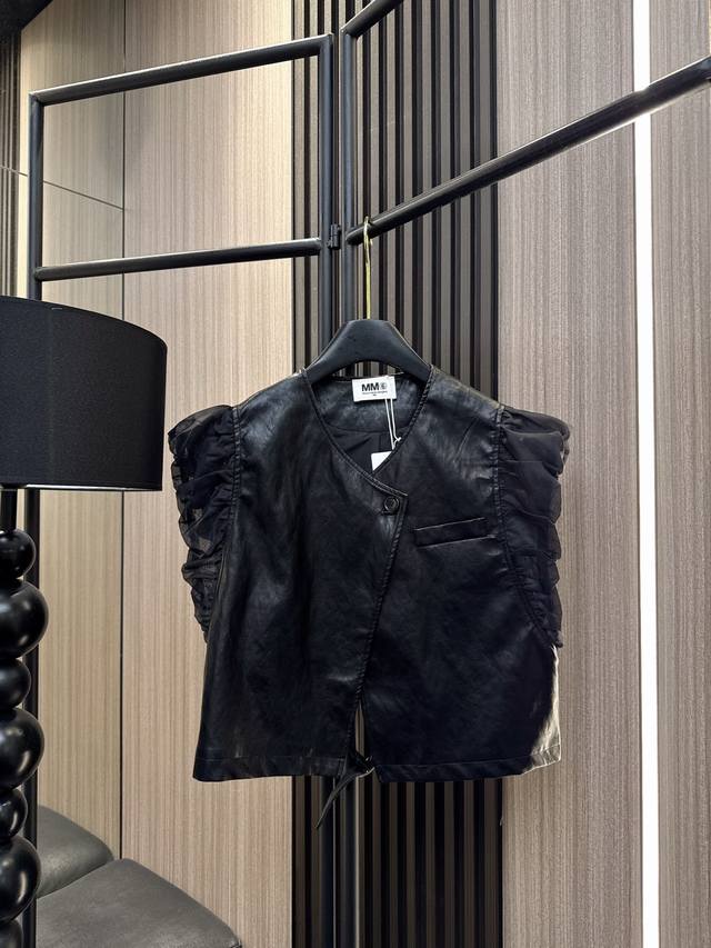 Mm6 2025 autumn and winter new style rebellious sweet cool! Pu leather vest with