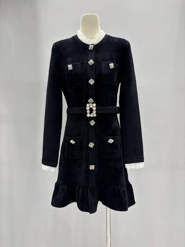 2025 autumn and winter new style neckline cuffs lace diamond button velvet dress