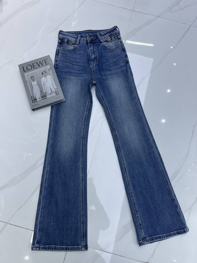 Details and photos The super hot-selling flared pants are here The new flared pa