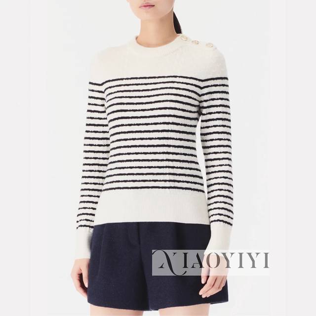 Chane*'s new high-end custom cashmere blended yarn fabric, one-shoulder button-d