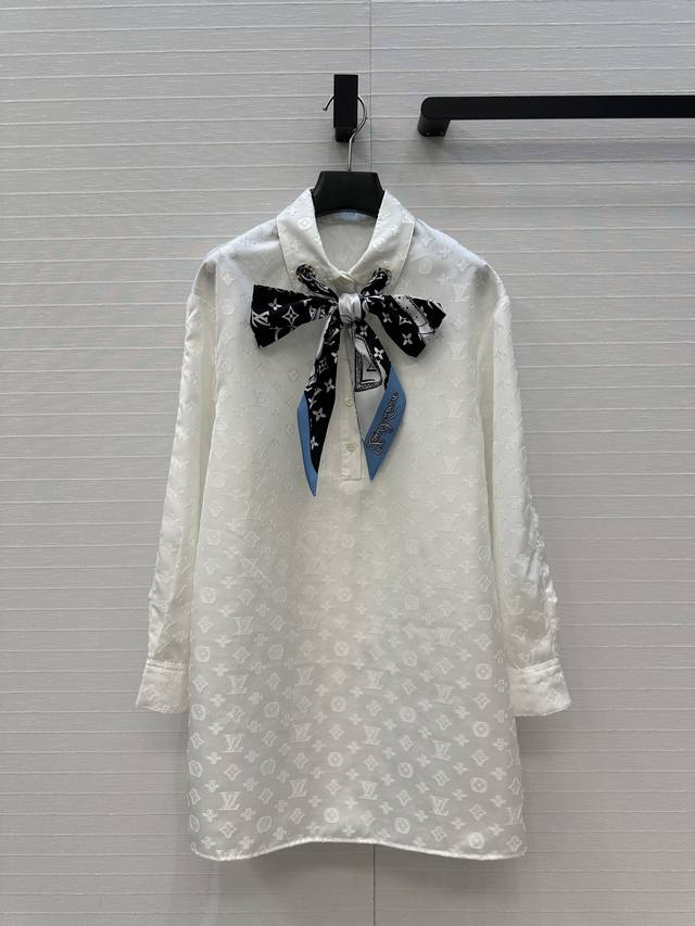 A hot seller! L25S's new Sproty series Monogram logo shirt dress! The printed s