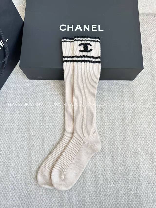 Hot-selling items are being shipped. stockings are made from premium wool and ca