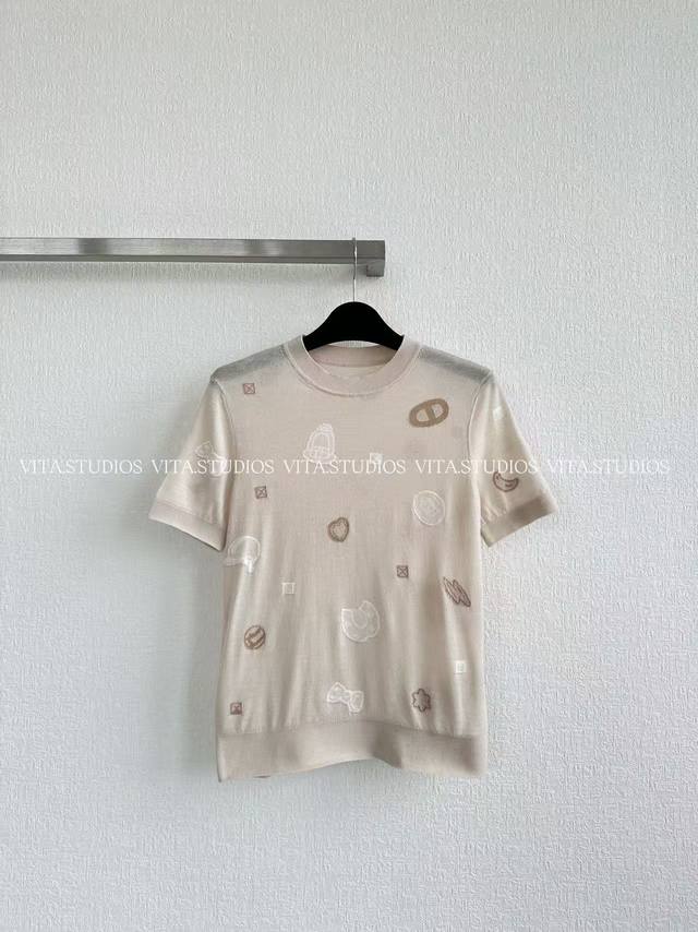 Hot item reservation pattern short-sleeved pullover Made of high-quality 100% wo