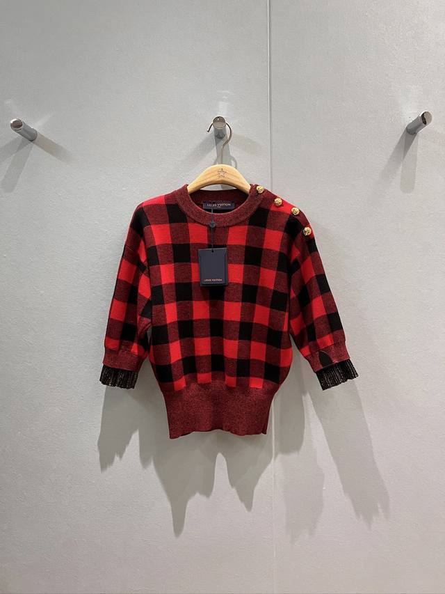 New retro red and black plaid round neck mid-sleeve knitted top with open mold,