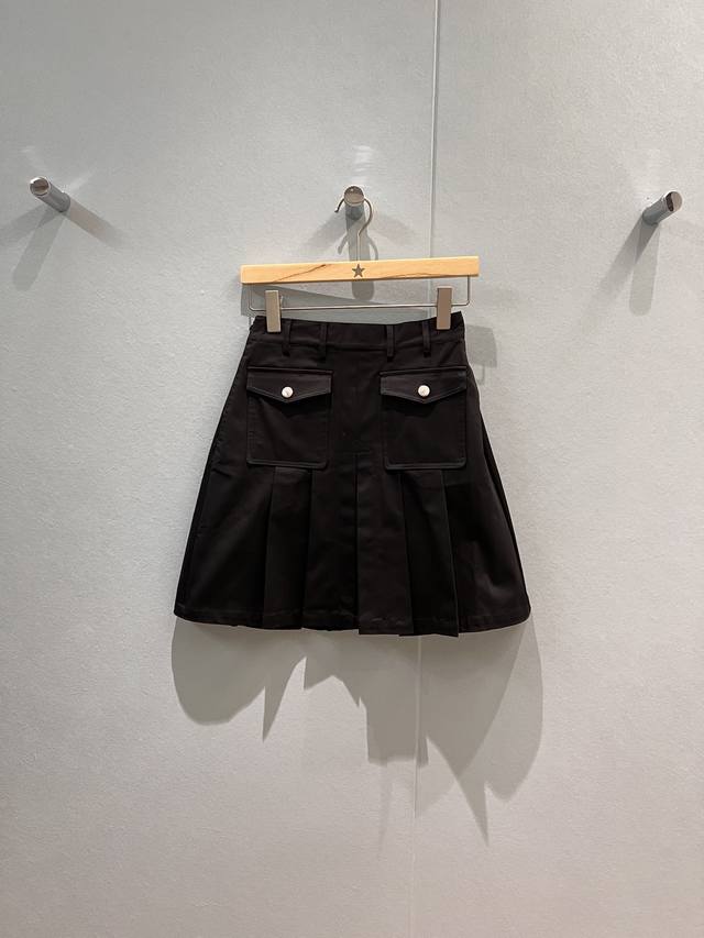 New flap pocket decoration splicing pleated skirt workwear style college style