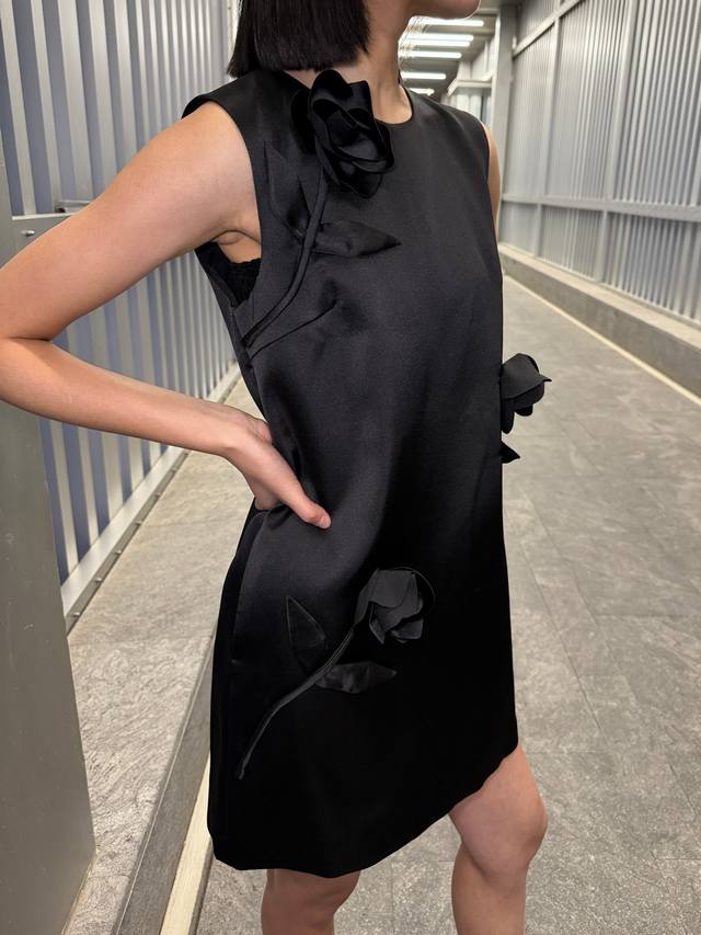 Self nail flower dress! Two colors Sml DDD
