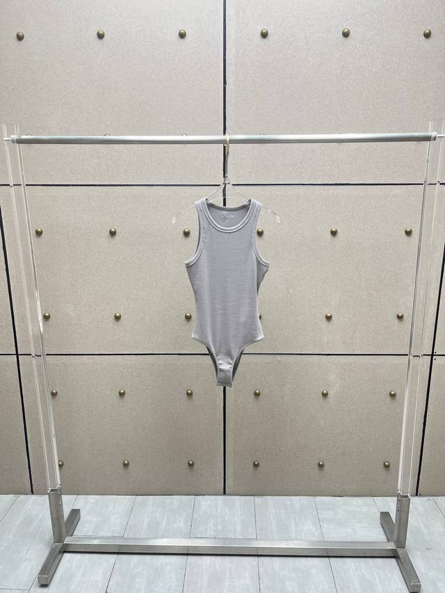 Alai embroidered letter thread one-piece vest! Cotton three-color Sml DDD