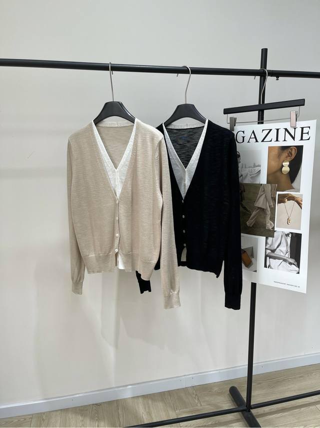 Niche contrast color faux two-piece V-neck cardigan DDD, Fabric: Viscose Colors