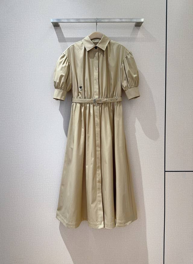 D's Early Spring New Product RecommendationThis midi dress returns this season i