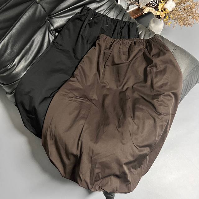 25 New style skirt for early autumn The bud skirt has a lazy and relaxed feeling