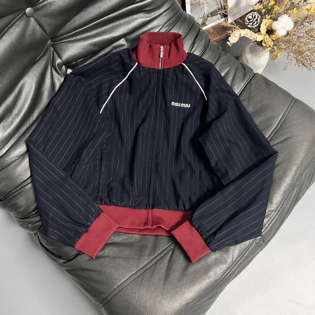 Miumi*Miumi 25 Early Autumn New Series Jacket Details Navy blue stripes burgundy
