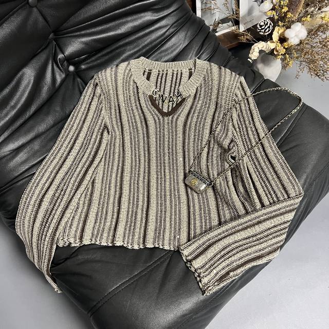 25 Early autumn new long-sleeved top Contrast color matching, with sequins insid