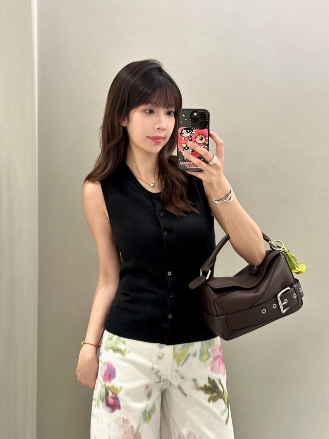 Loew*25Fw Early Fall new single-breasted sleeveless round-neck knitted vest | Ex