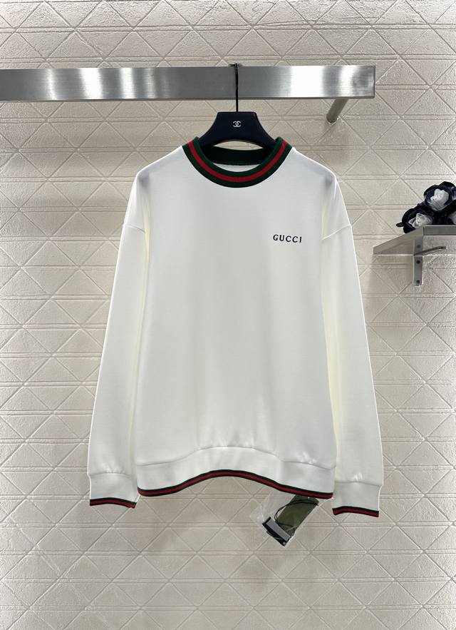 Gucc* 2025 New Arrival Crew Neck Web Sweatshirt. Made of custom Yb twill cotton,