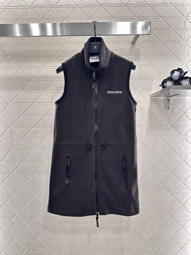 Miumi* 2025 New Arrivals: Zippered Workwear Polar Fleece Vest Dress. DDD's custo