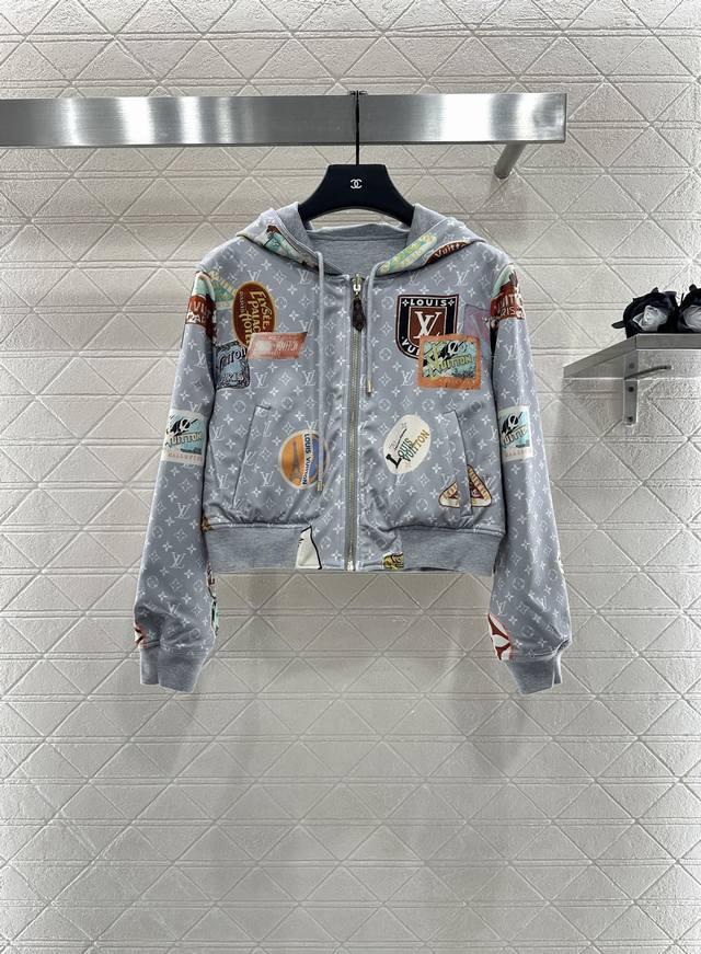 Louis Vuitto* 2025 New Arrivals: Double-Sided Hooded Jacket and Pants Set. Made