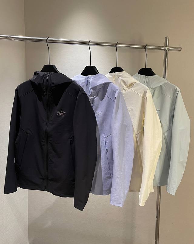 Sizes: SML XL The Arc'teryx Gamma Velocity Women's Softshell Hooded Outdoor Jack
