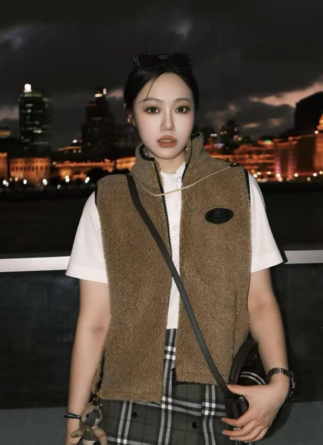 Burb*Rry 25Fw New Fall/Winter Stand-Neck Zipper Short Fleece Teddy Vest | Exclus