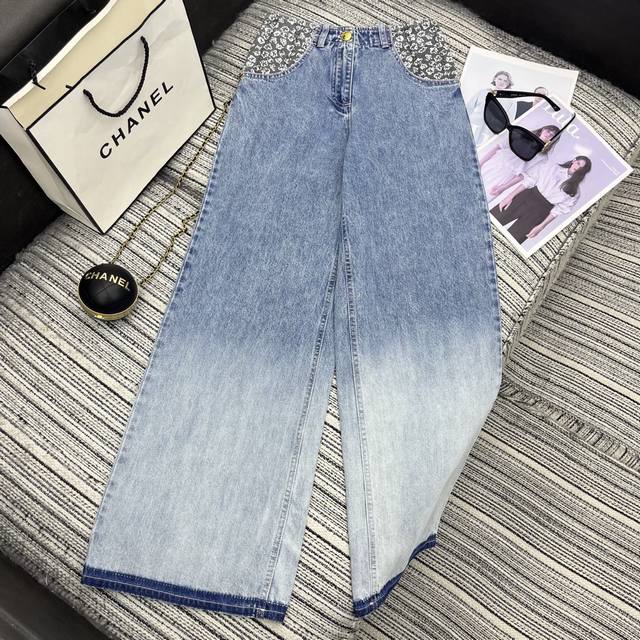 Highly recommend Chane* 25Fw's new early fall floral-patterned gradient denim t
