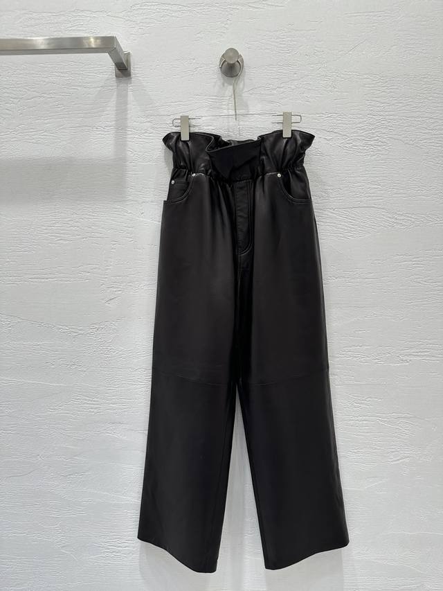 Original quality Lo*We25 early fall new arrival, the same retro, modern, and st