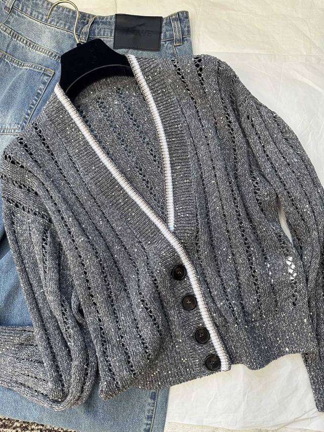 New spot British style V-neck mesh hollow knitted cardigan Sml DDD