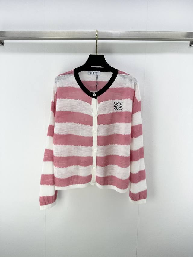 Loew* New Details 25 Fall's newest striped knit ripped long-sleeved cardigan! Th