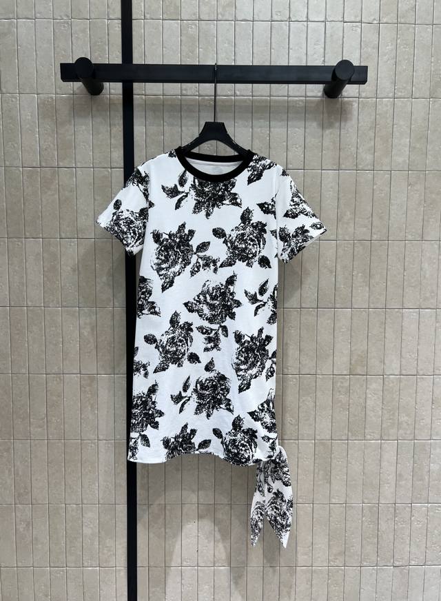 Ljia 25 early autumn new floral print short-sleeved dress. The ink-and-wash rose