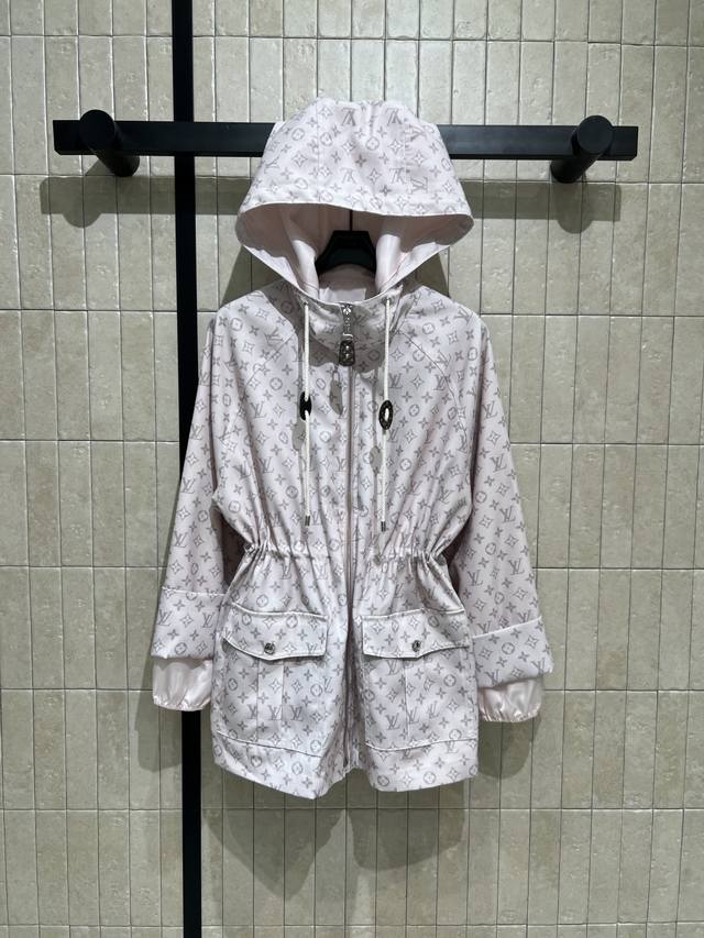 Ljia 25 early autumn new monogram print hooded waisted jacket. The classic hoode