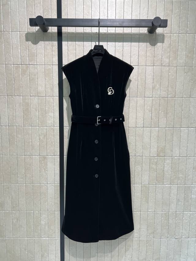 Cd's 25th Early Fall new velvet sleeveless dress is custom-made in black velvet.
