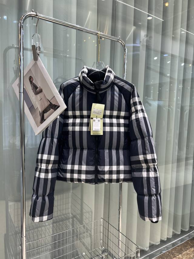 Burberry Ss23 solid color plaid detachable hood classic down jacket Size: Xs S M