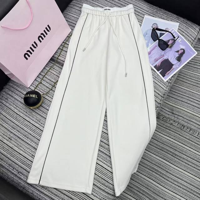 Highly recommend the 25th year early autumn series Miu* new design letter embroi