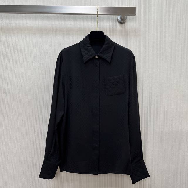 New arrival! Xiang 25's high-sense early fall outfit: a diamond-patterned, dark