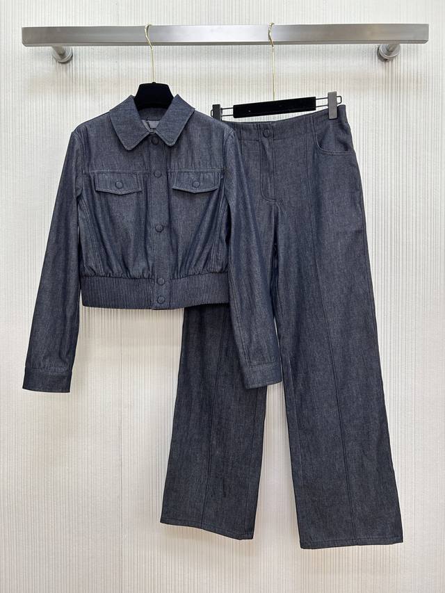 New arrival~Fen* 25 new arrival, a dark denim jacket with a vintage-inspired lo