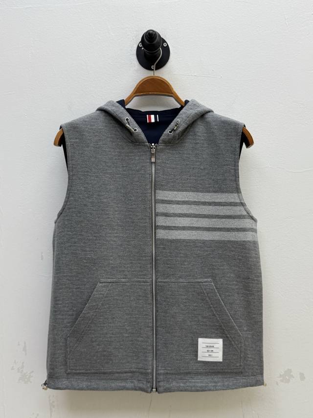 Tb Double-sided hooded vest, produced by OEM factory P New product for early aut