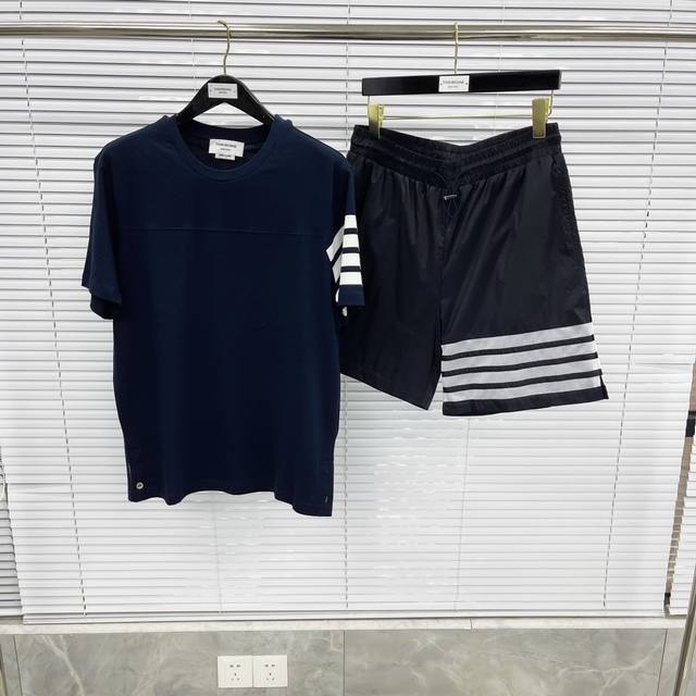 Slit mesh four-bar beach shorts Custom-made breathable nylon with a dark checker