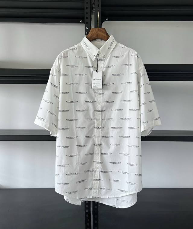 . Highest quality. Balenciag all-over printed short-sleeved cotton shirt. Featur