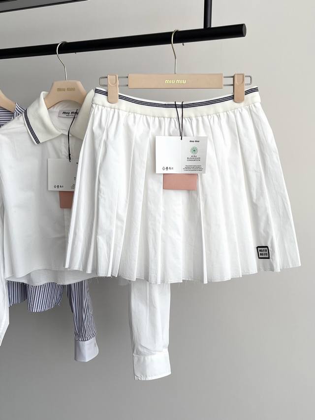 New arrival~ Miu white ribbon badge pleated short skirt Miu white pleated short