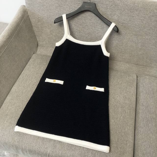 Exclusive Gucci Edition G House Fine Cotton Knit Dress This dress, expertly craf