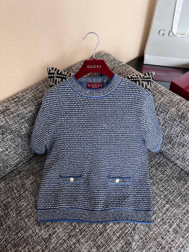 Exclusive Gucci Fine Cotton Crew Neck TopThis crew neck top is crafted from fin