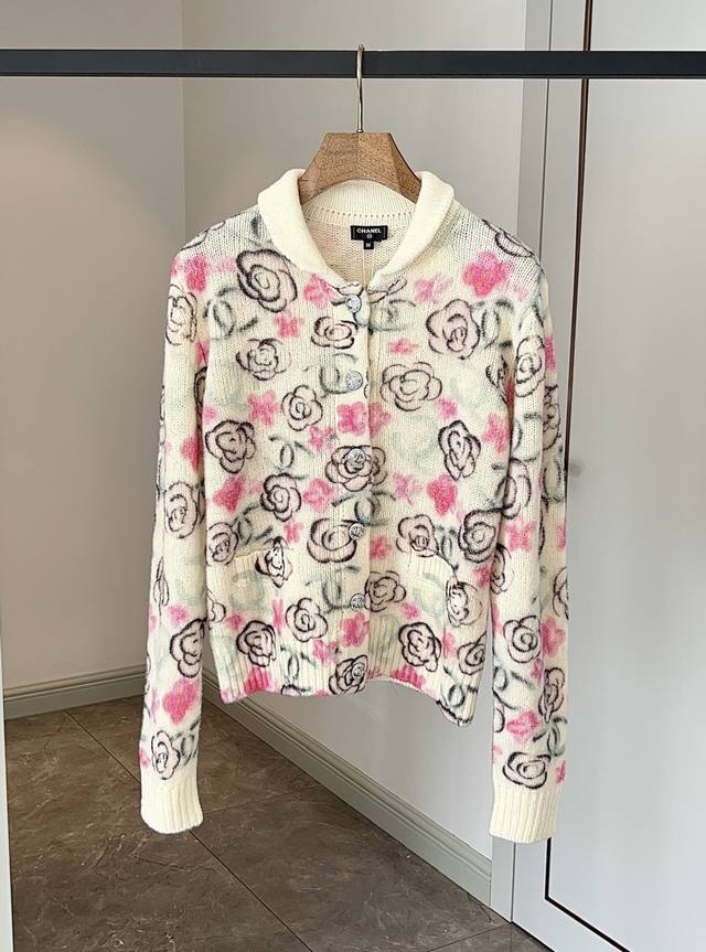 Authentic, original, new styles now available. High-end and valuable! Chanl 25N