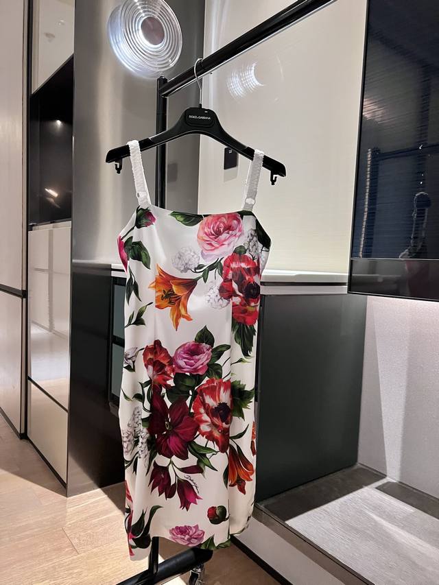 25 Spring/Summer new silk printed dress! Slimming waist style! In stock 36-38-40