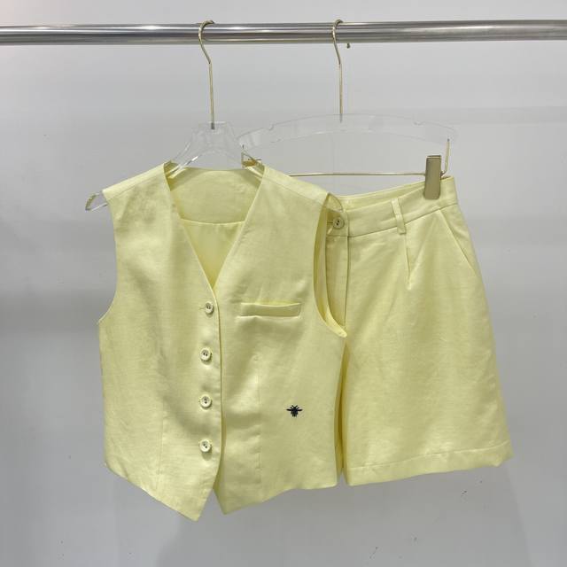 Dior summer new style old money style linen sleeveless vest shorts suit with bee