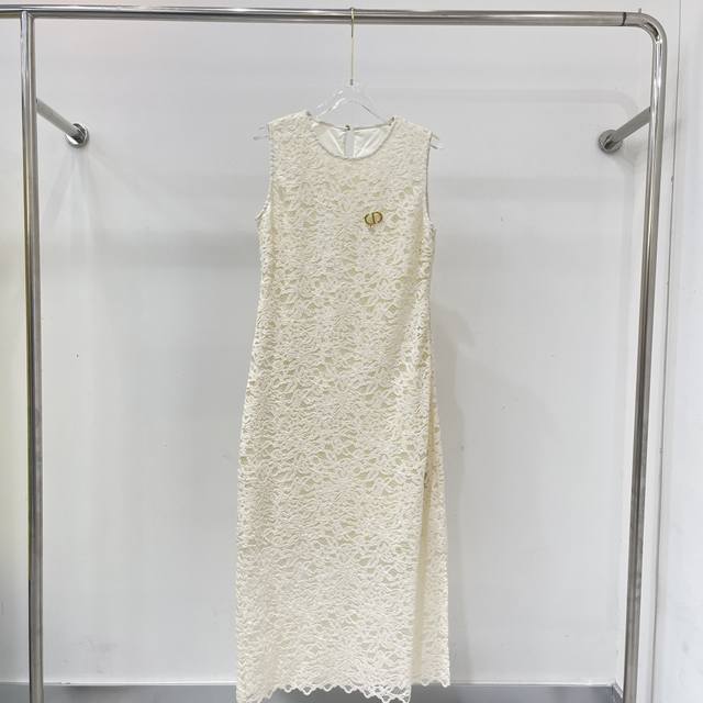 New lace dress! Made of premium fabrics from our customers, this dress is soft,