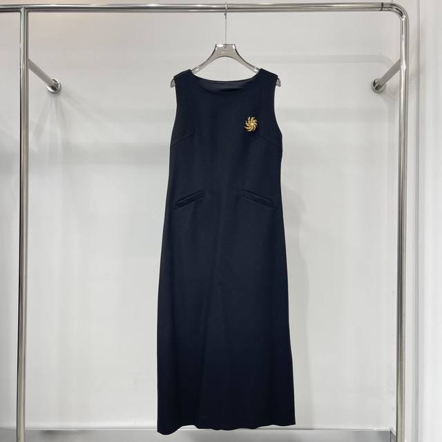 New celebrity sleeveless dress, instantly boost your popularity index! Classic