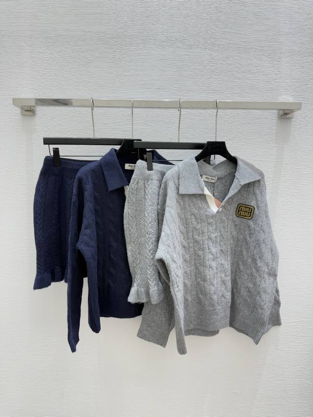 M's early autumn new solid color simple knitted suit Color: Gray Royal Blue Size