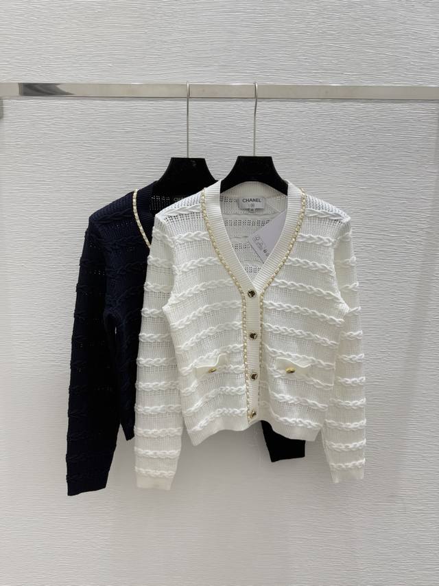 Ch's early autumn new chain V-neck knitted long-sleeved cardigan Color: White Ro