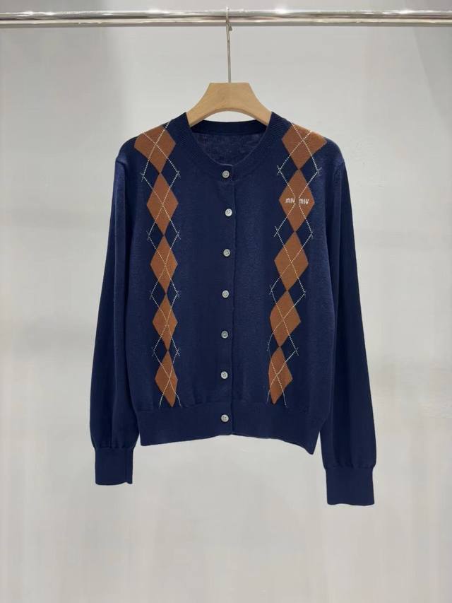 New Miumiu 25 early autumn new diamond letter intarsia logo round neck knitted