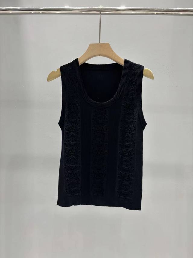 New Chanel 25 new double C Logo hollow floral vest sweater Size: Sml DDD