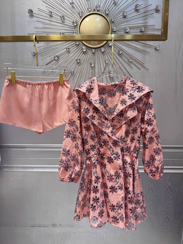 Details! Sml Large quantity including shorts DDD