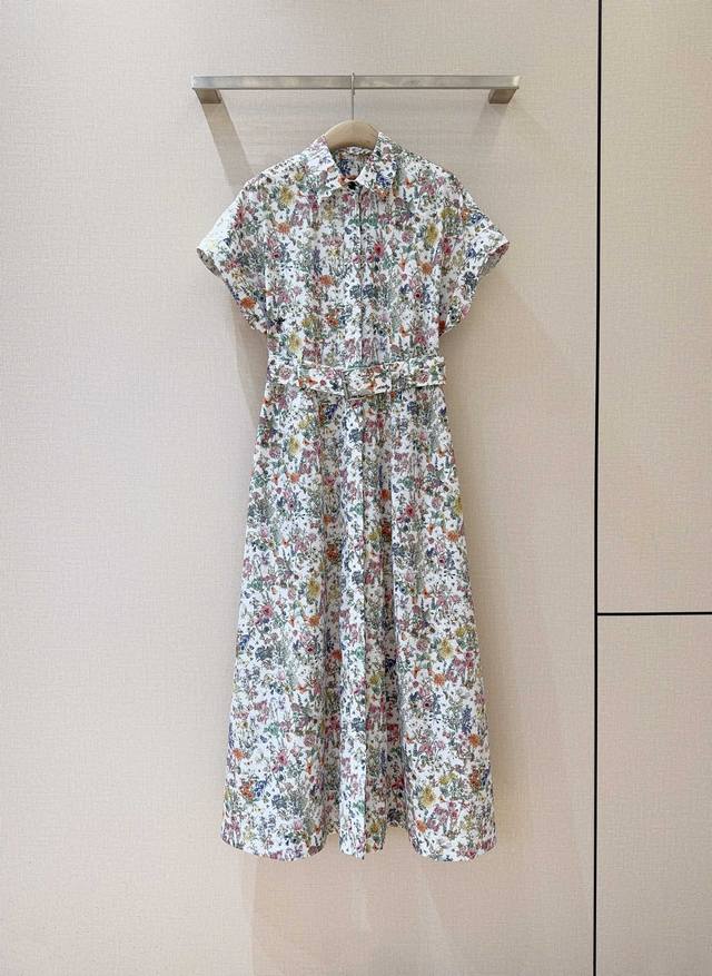 D's 26th anniversary new product recommendation DDD: The midi-length floral dres
